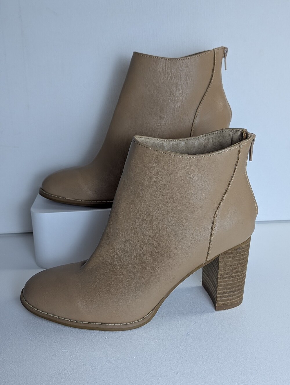 Oasis Society Ankle Boots Women's Size  9 color beige high heels Bohemian EUC